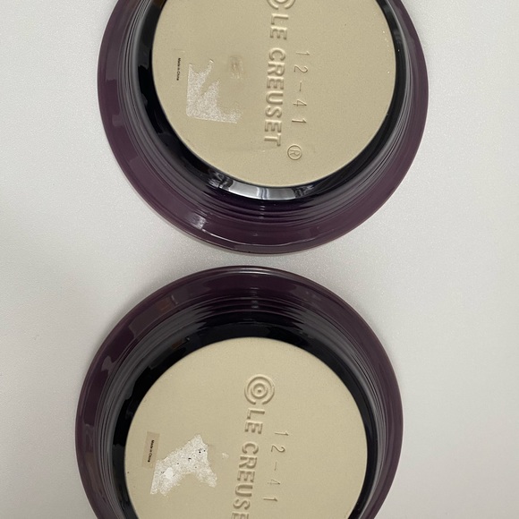 New Le Creuset Heritage Pie Plates/Dishes Set of 2 Cassis - Picture 5 of 5